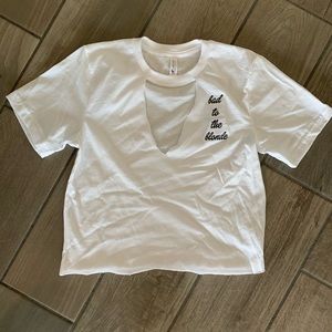 Choker tee with embroidery